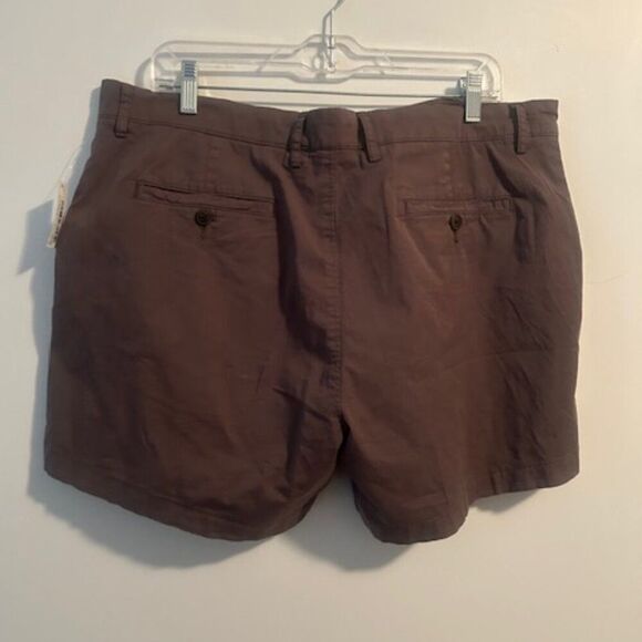Goodthreads Grey 5 pocket Chino shorts, size 38W - Picture 2 of 4